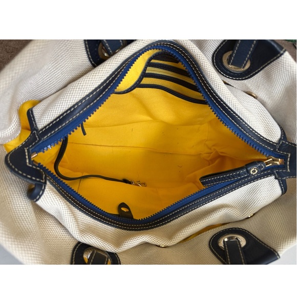 Dooney & Bourke Large Cream East West Grommet Tote Bag Shopper Handbag Purse - Picture 6 of 16